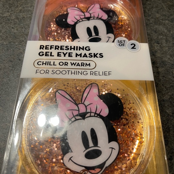 The Creme Shop Minnie Mouse Refreshing Gel Eye Masks for Chill or Warm - Picture 3 of 3